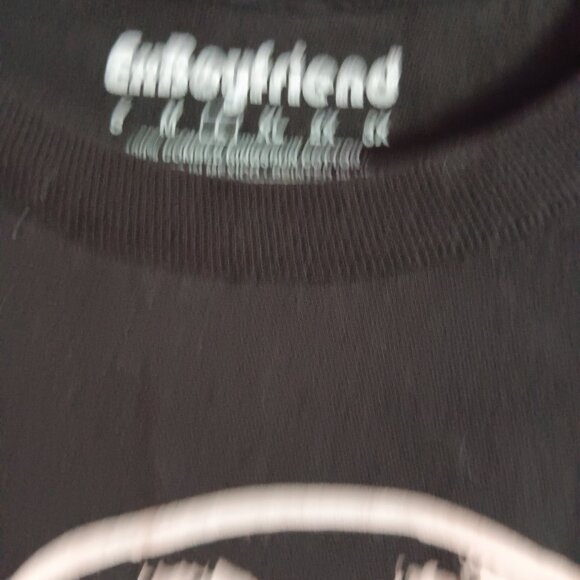 EX BOYFRIEND Women's  LARGE CAT ASTRONAUT BLACK TEE FUZZ ALDRIN - Picture 2 of 4